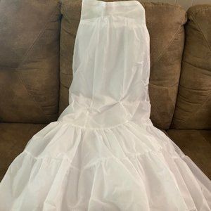 David's Bridal Women's White Fit and Flare Slip Size 2